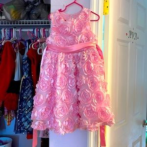 Pink flower girls dress